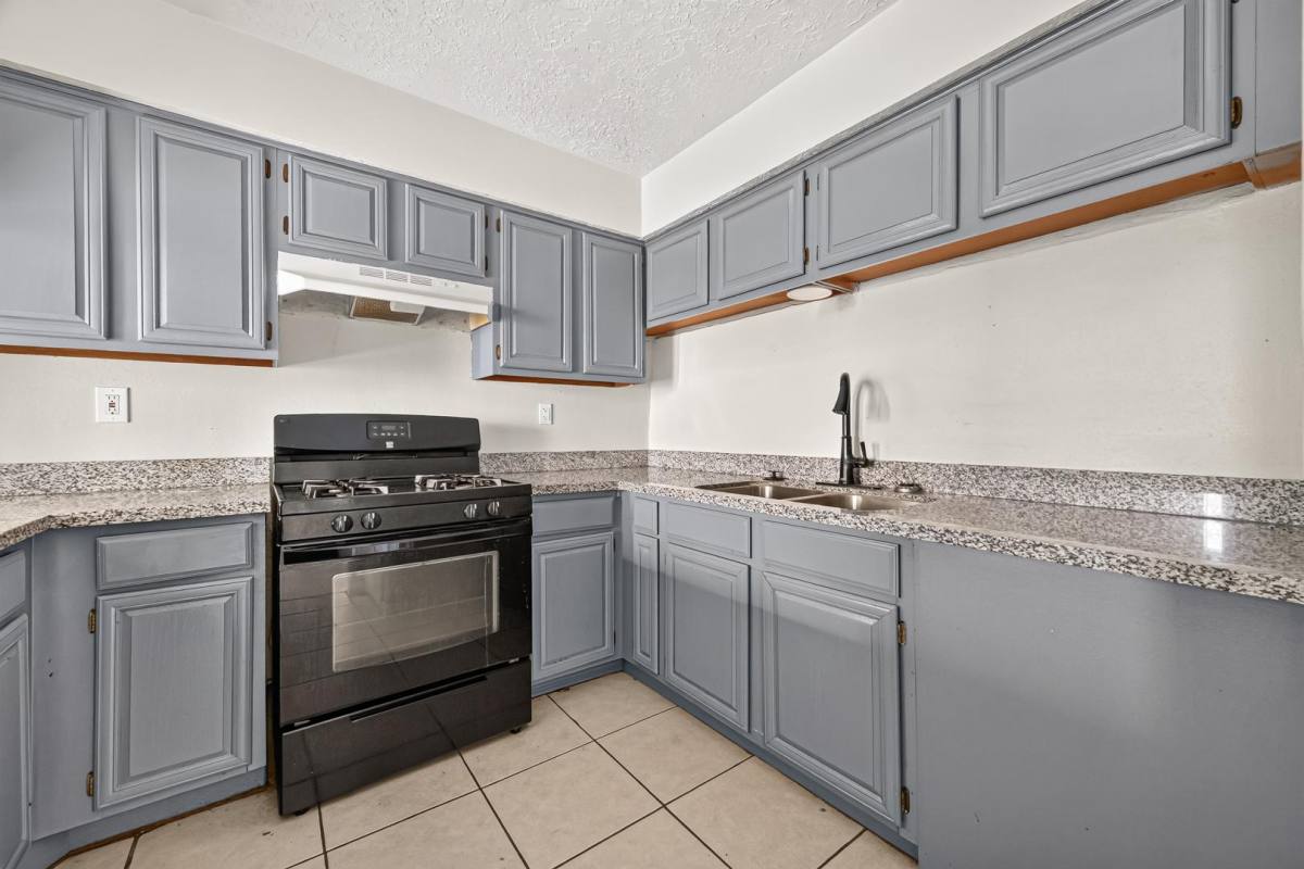 12215 W Village Dr #B kitchen