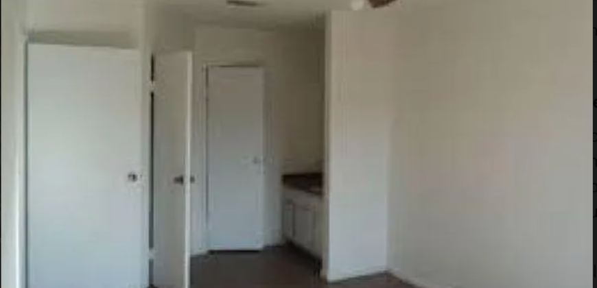 “Cozy 2 BD, 2 BTH Retreat in Houston –  Ashford Meadow Dr AP